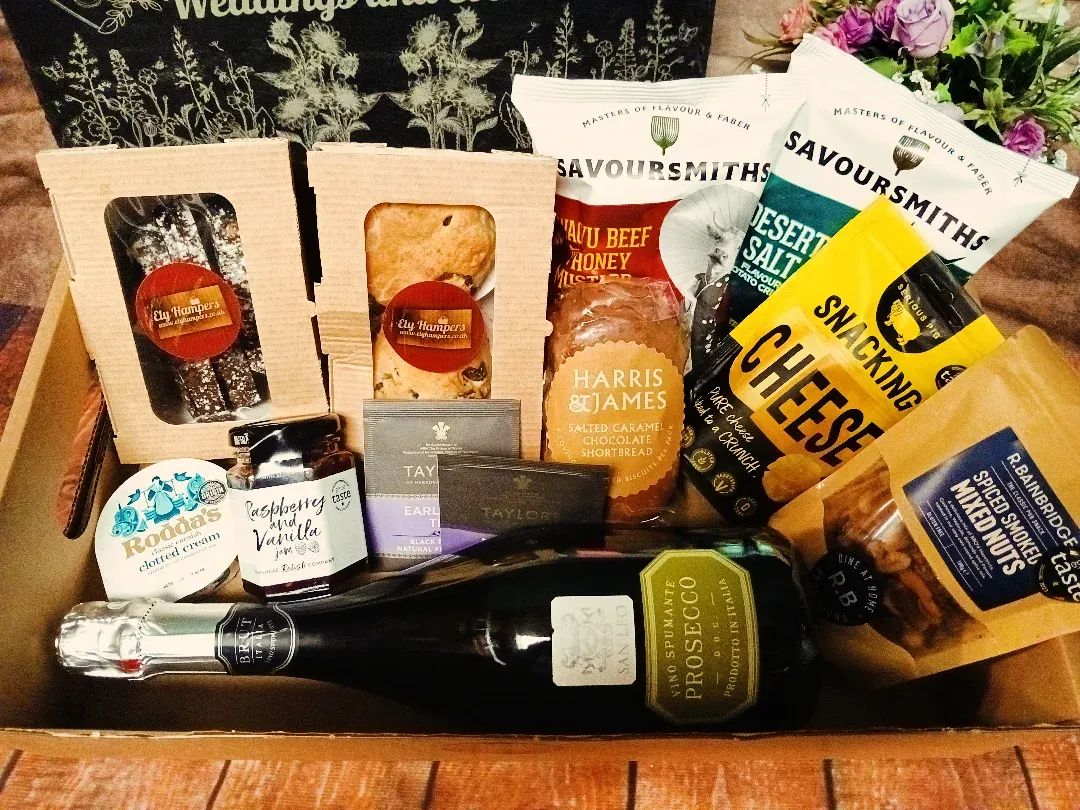 2025 Prosecco Hamper