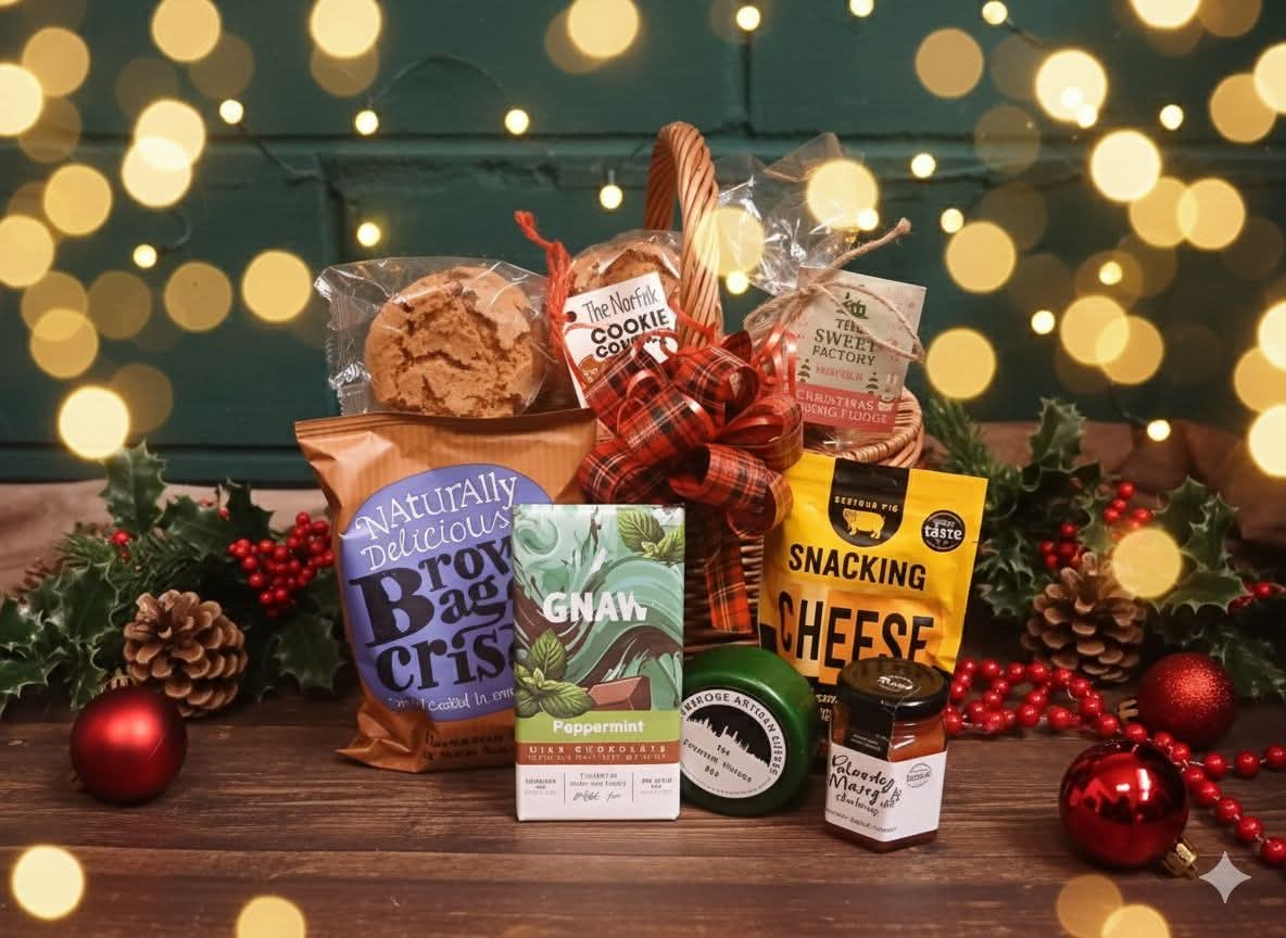 65 Christmas Wicker Lidded hamper