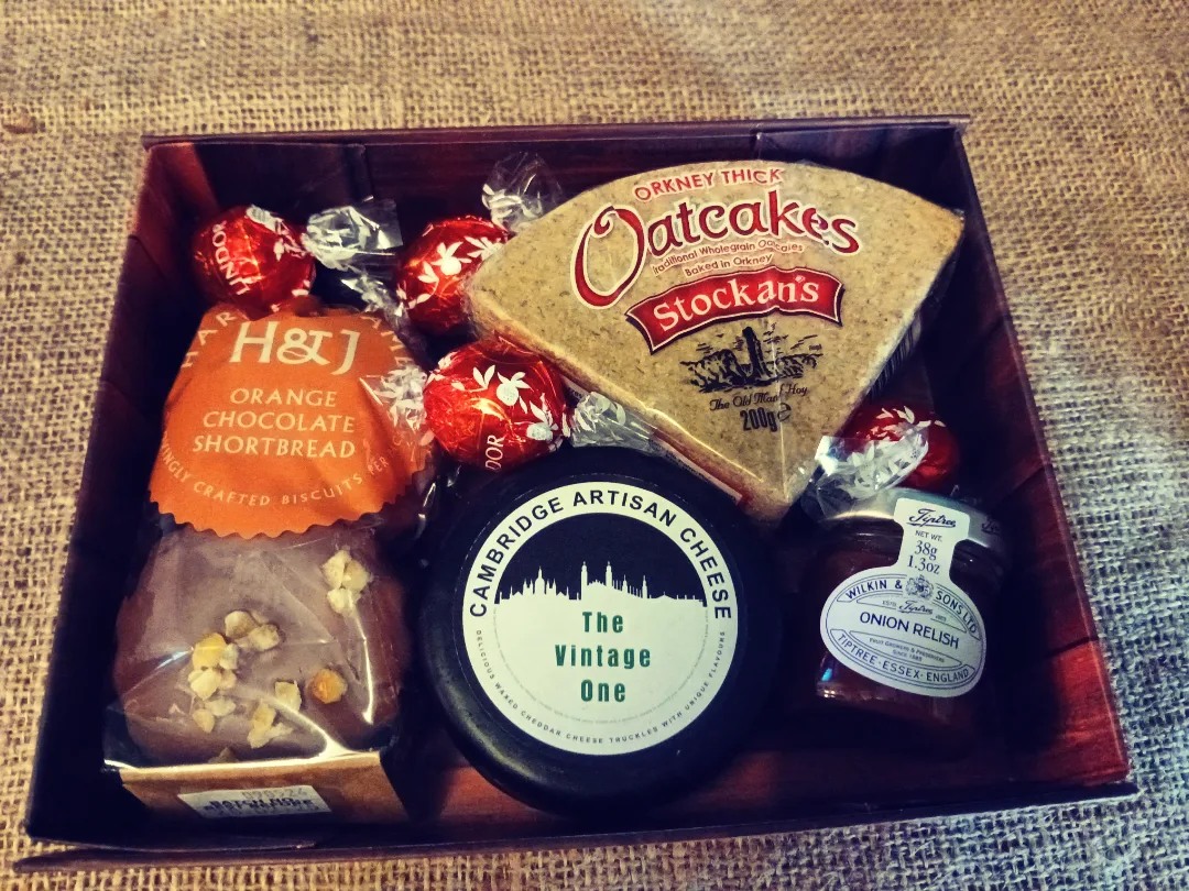 2024 Festive Cheese Box